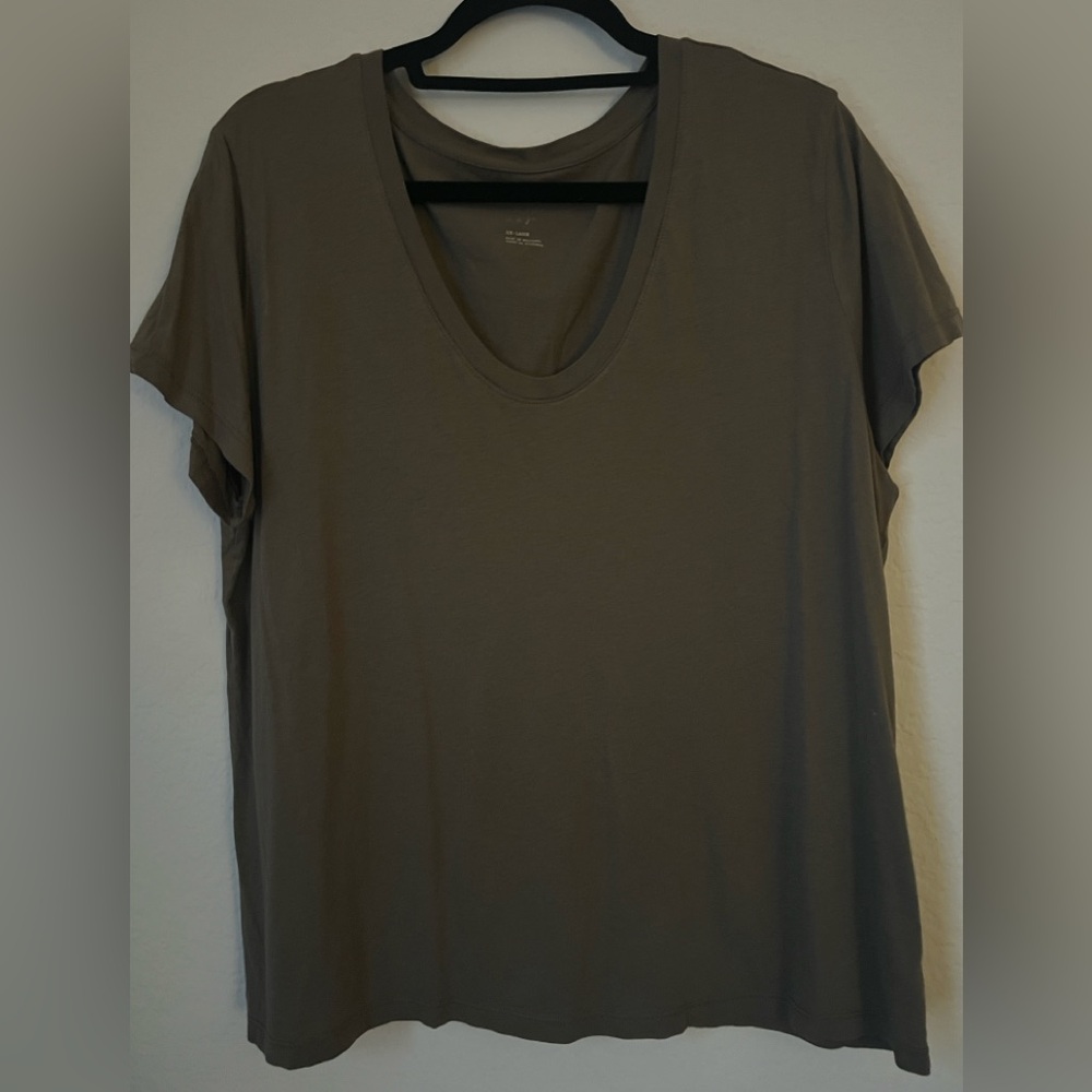 Brown/Tan Shirt